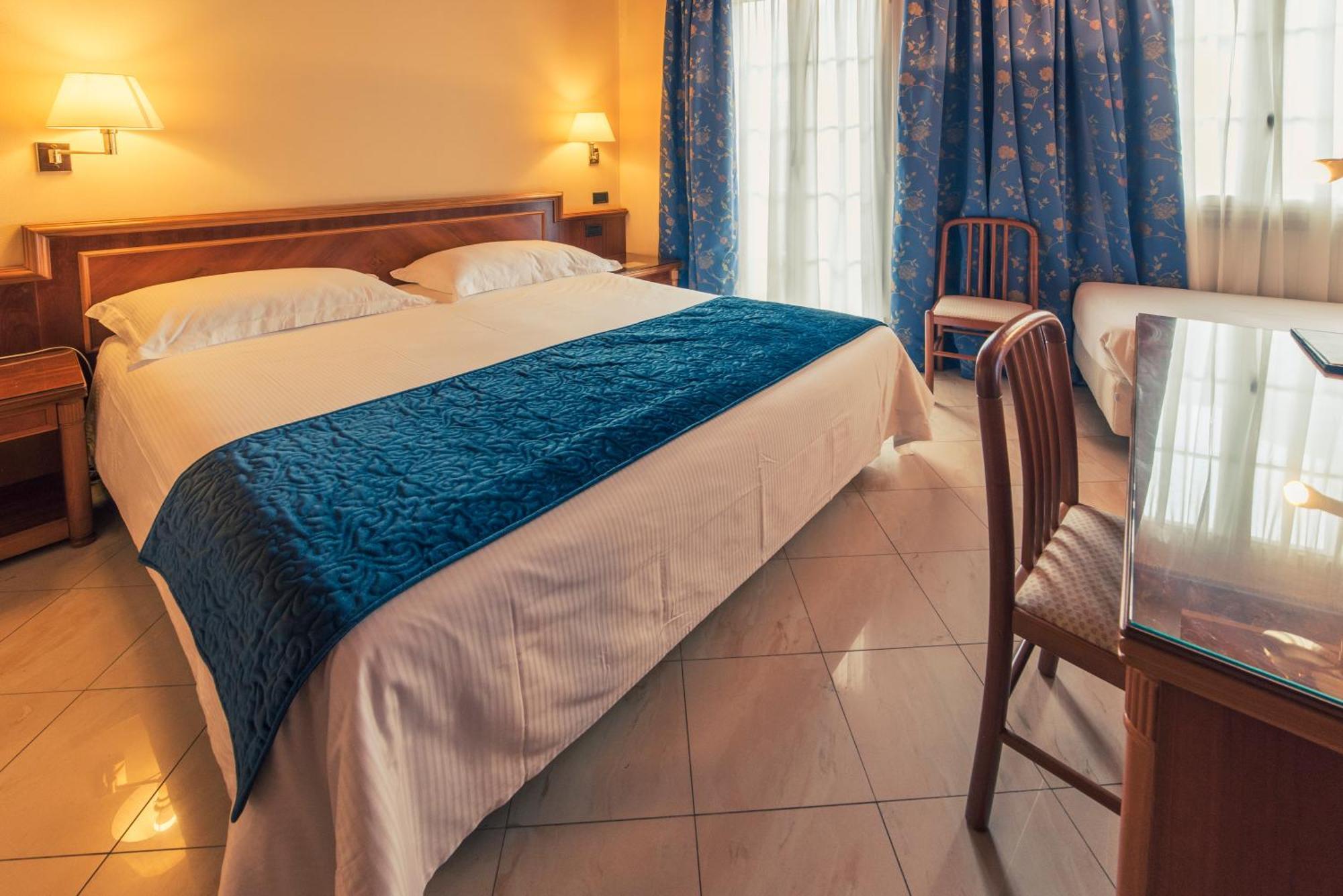 Hotel Bettina Mergozzo Bagian luar foto