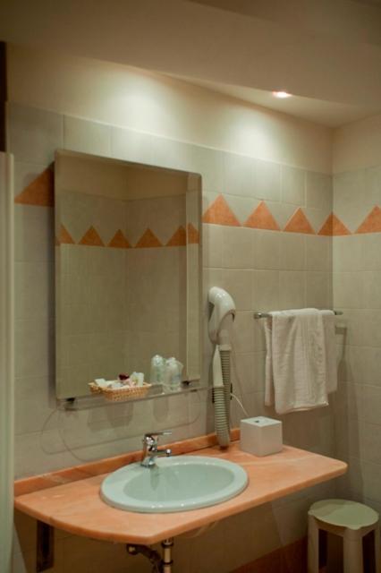 Hotel Bettina Mergozzo Bagian luar foto